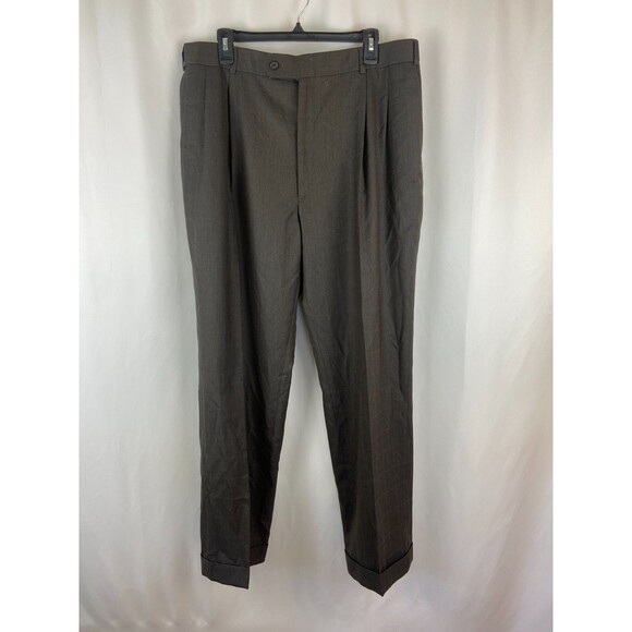 Vintage RN 84126 Gray Checkered Men's Pants Size 40x30 100% Wool Pleated Formal - Picture 1 of 10